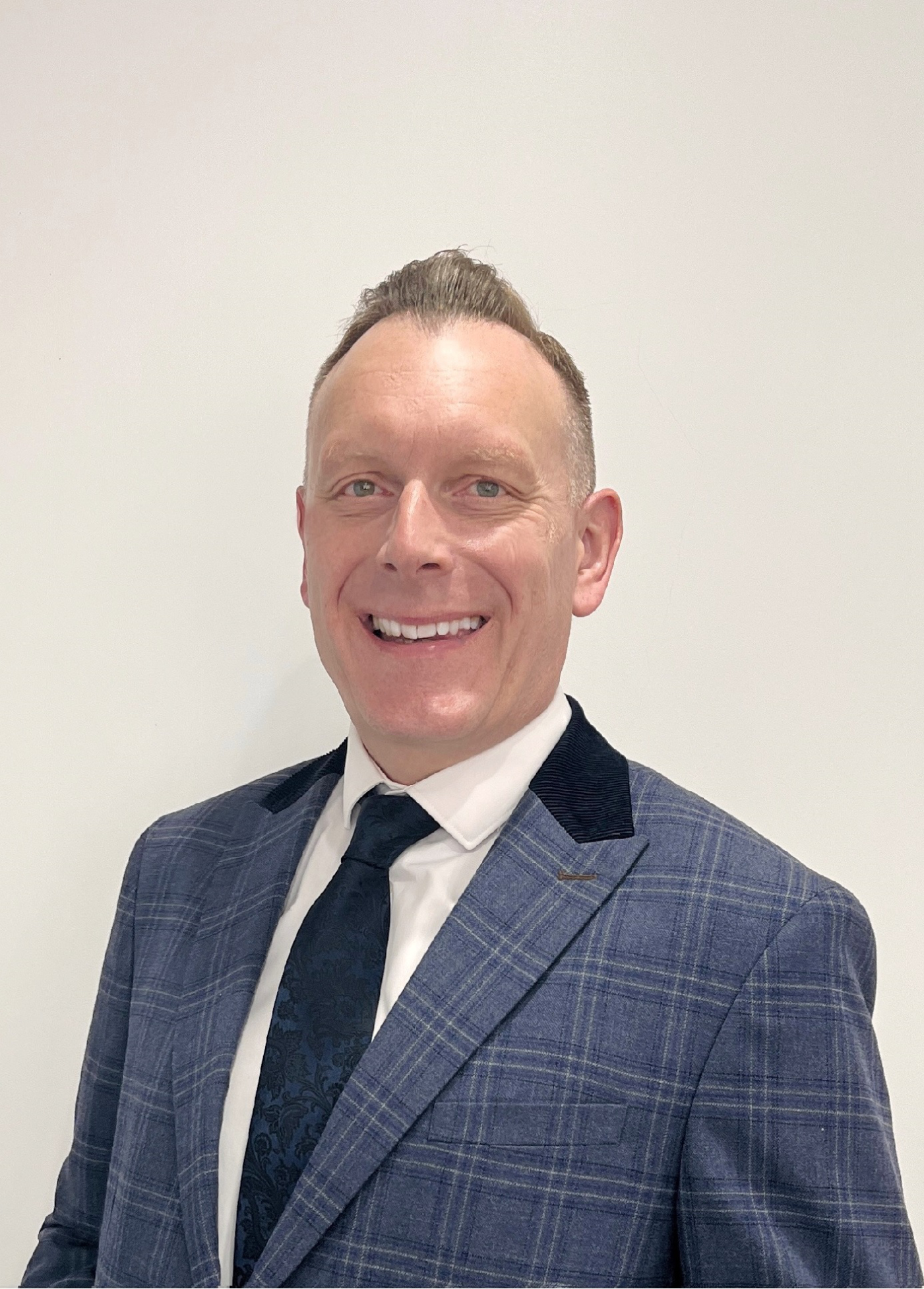 SPENCER SMITH MNEA, MARLA, Partner